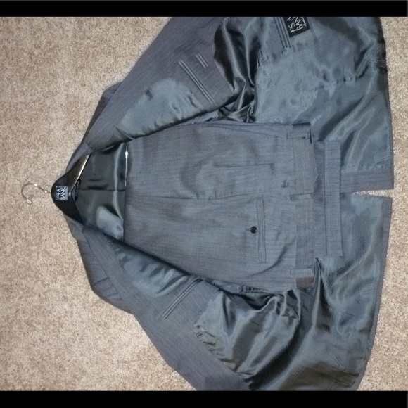 Jos A Bank Signature Collection Suit - Picture 2 of 2